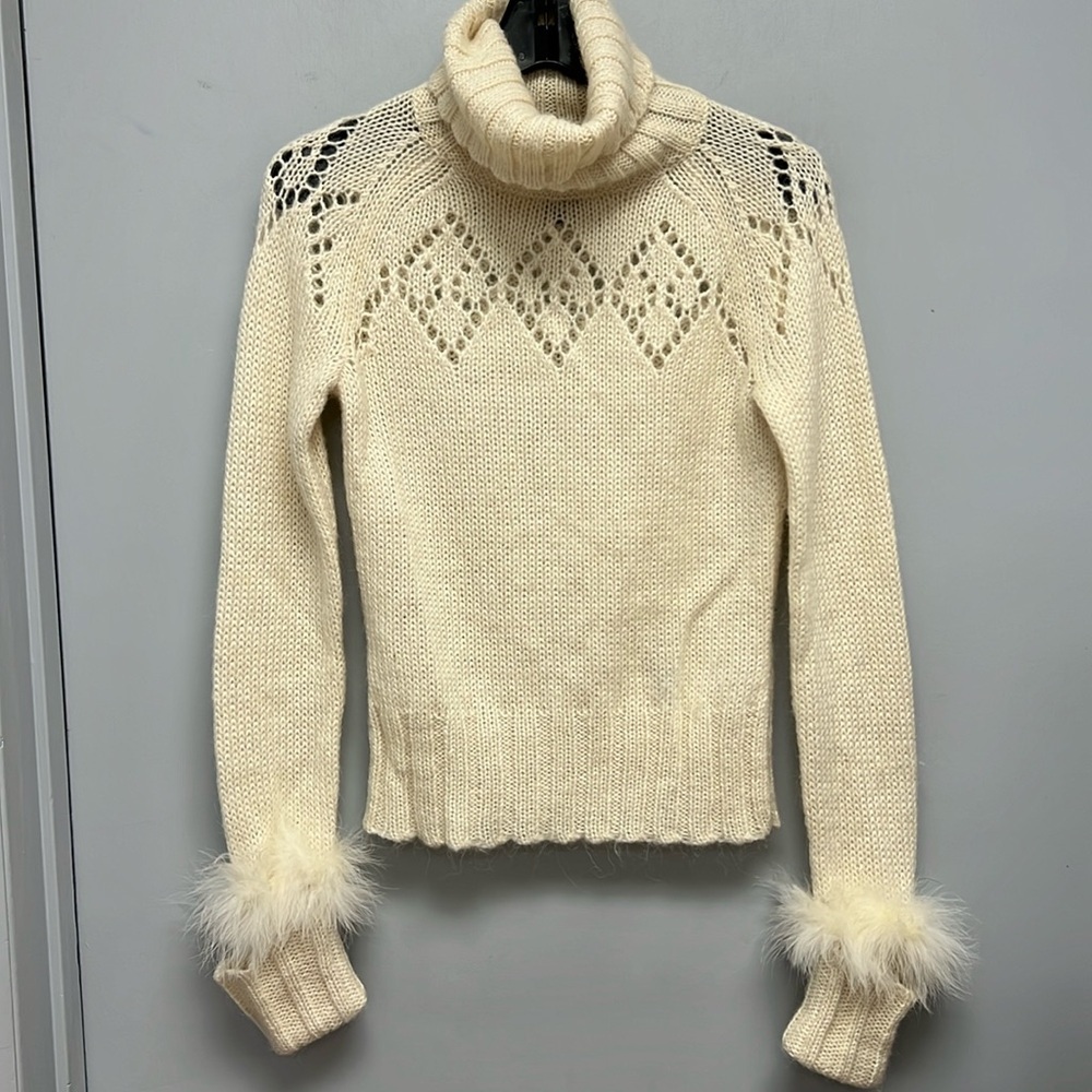 Kenneth Cole Alpaca Wool Blend Turtleneck Sweater Feather Trim Cream Size Small